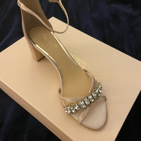 Badgley Mischka champagne bridal block heels - Picture 2 of 9